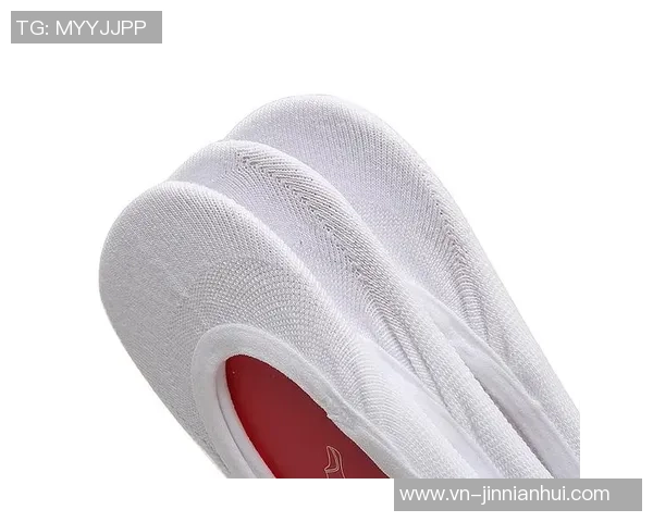 足球袜子尺码选择指南助你找到最合适的袜子提升运动表现